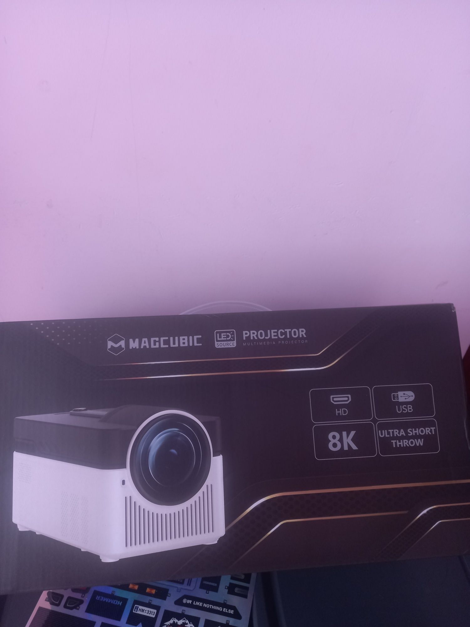 Multimedia projector HY450. LED source.