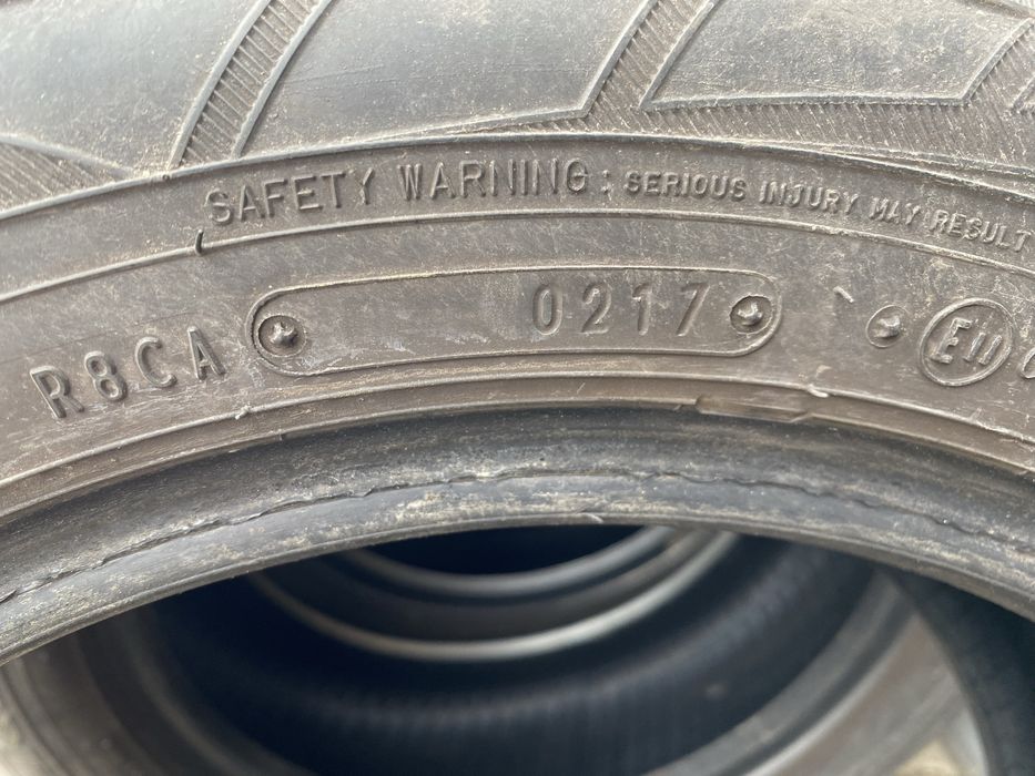 Зимові шини б/в FALKEN 185/60 R15.