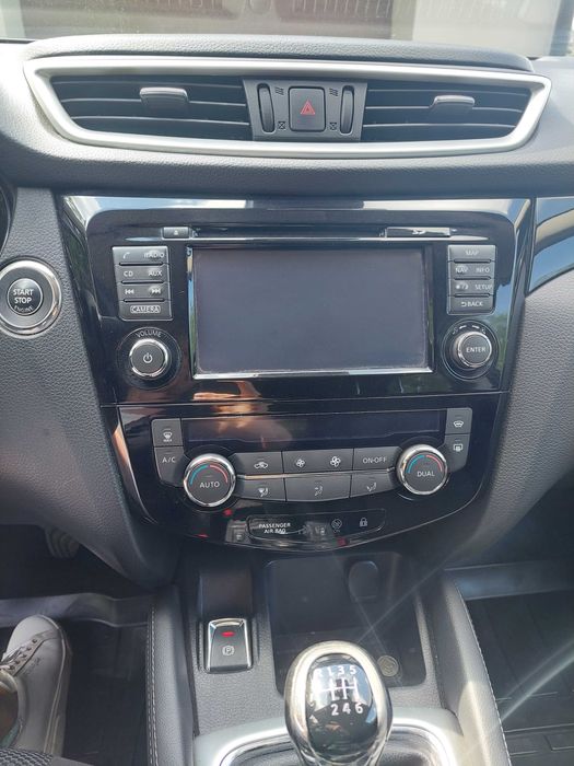 Nissan Qashqai n connect 2016 1.2 benzyna