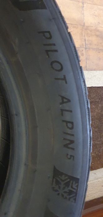 Pneus michelin 215/55 R 18