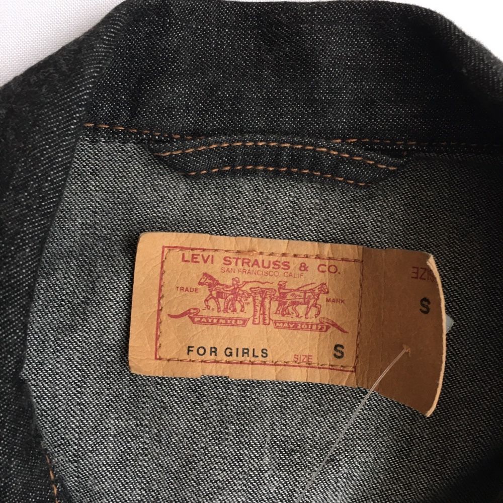 Джинсовая куртка Levis Trucker Jacket Washed black