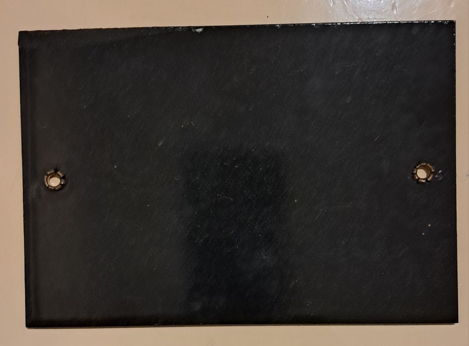 Placas em Esmalte," Cuidado com o Cão" e 82.