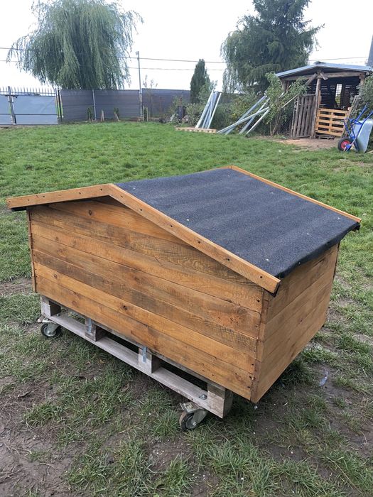 Buda dla psów, podwójna