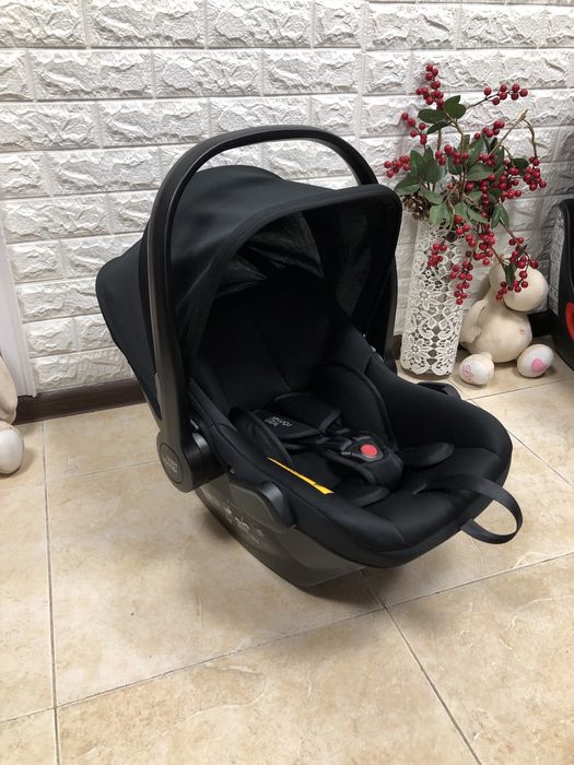 Автокрісло Britax Römer Baby-Safe Core Група 0+ автокресло бу
