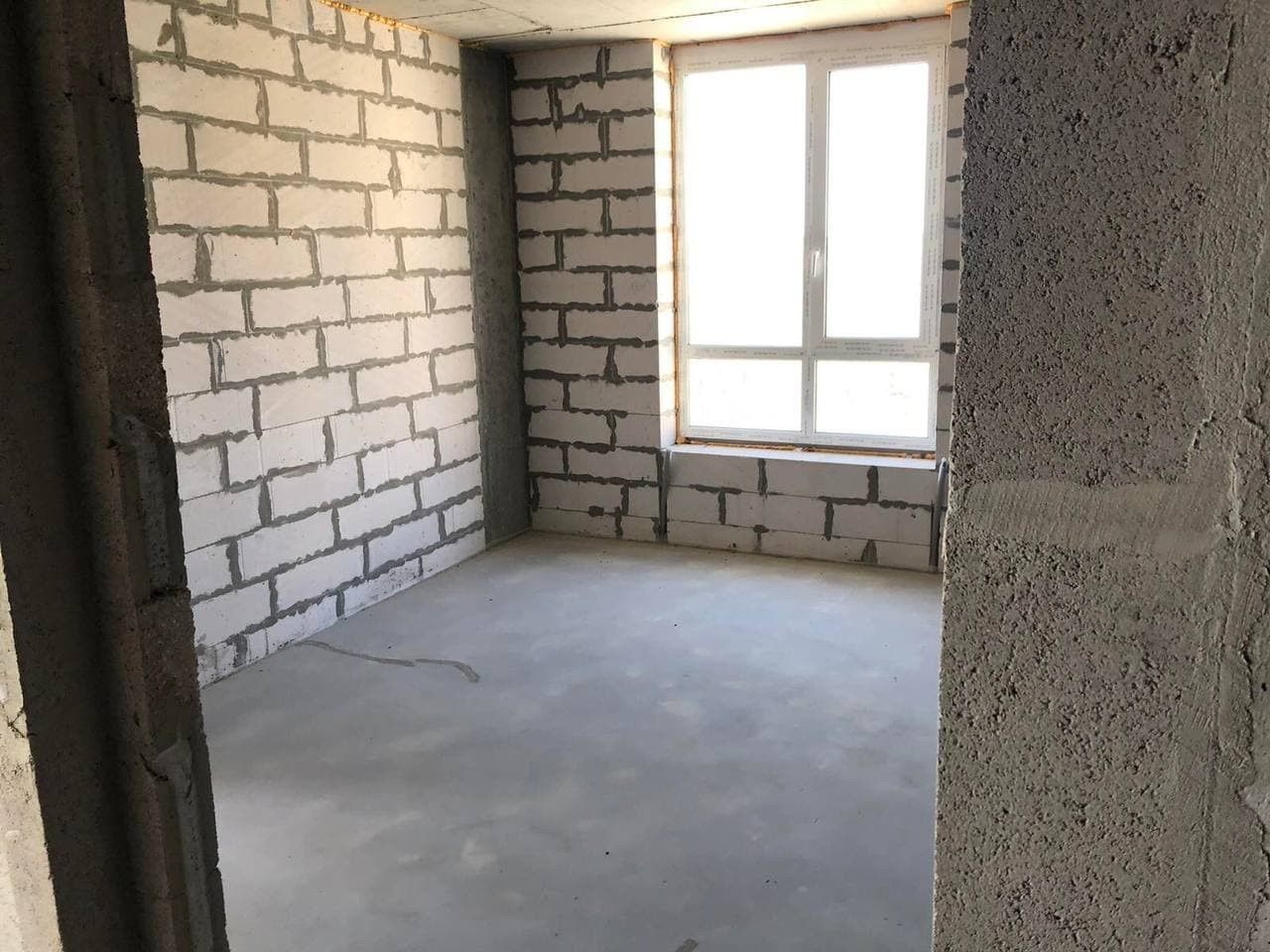 Велика 1 кімнатна квартира! Поруч Набережна! Готова до ремонту!