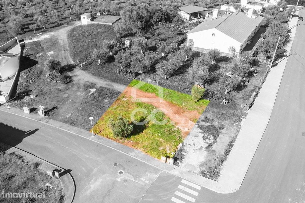 Lote de terreno de 324 m2 para construção de moradia | Alandroal