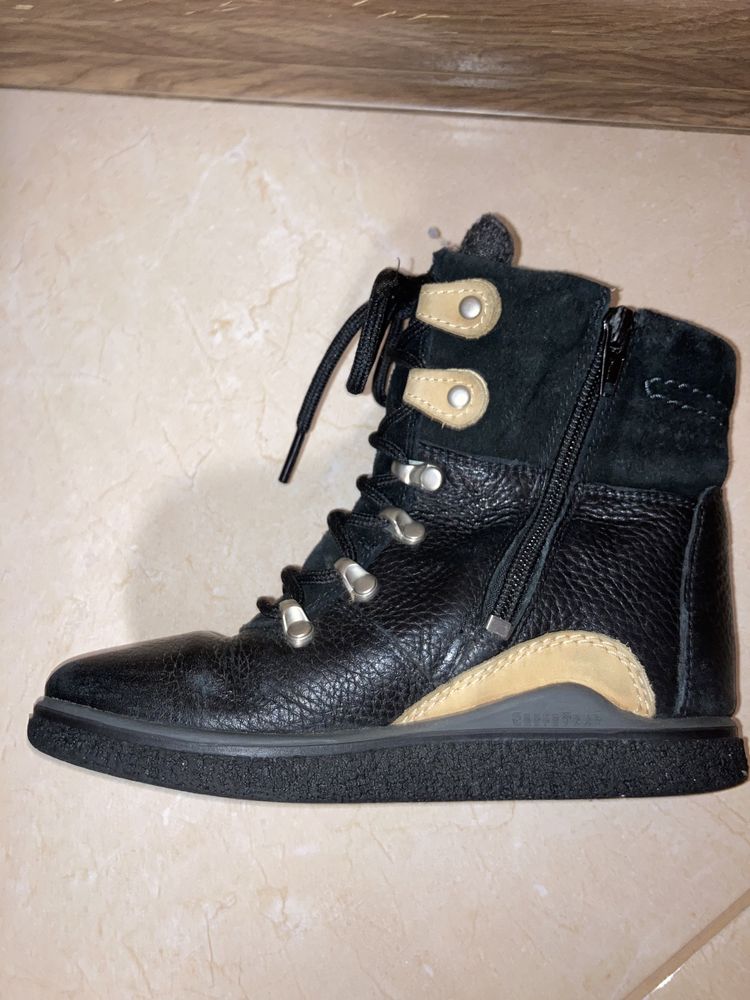 Продам зимние сапоги Ecco для девочки,30р.