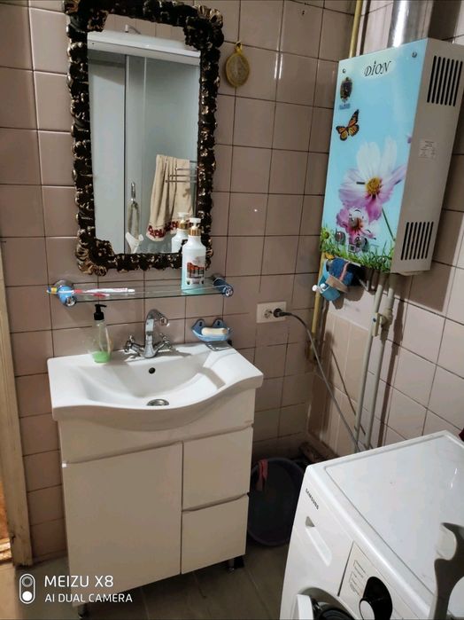 Сдам комнату  в доме, м. Киевская 10 мин. пешком