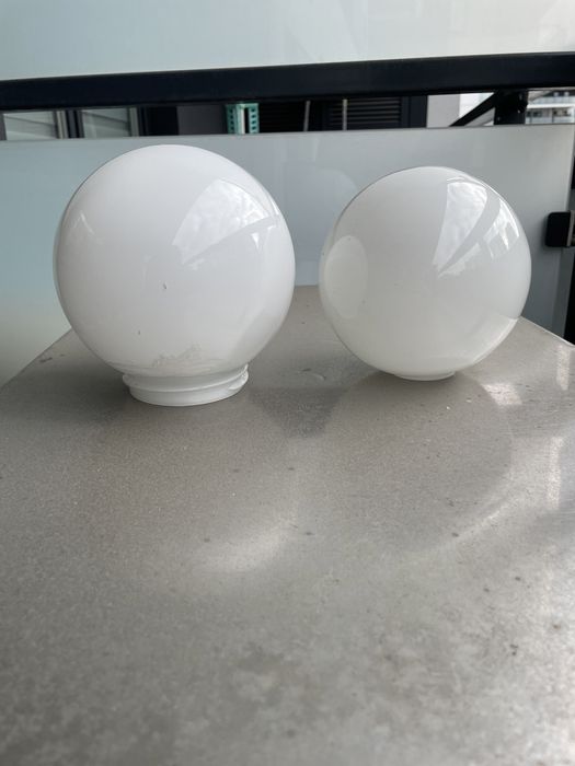 Klosze szklane biale PRL do lampy
