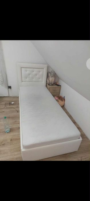 Łóżko jednoosobowe dla nastolatki