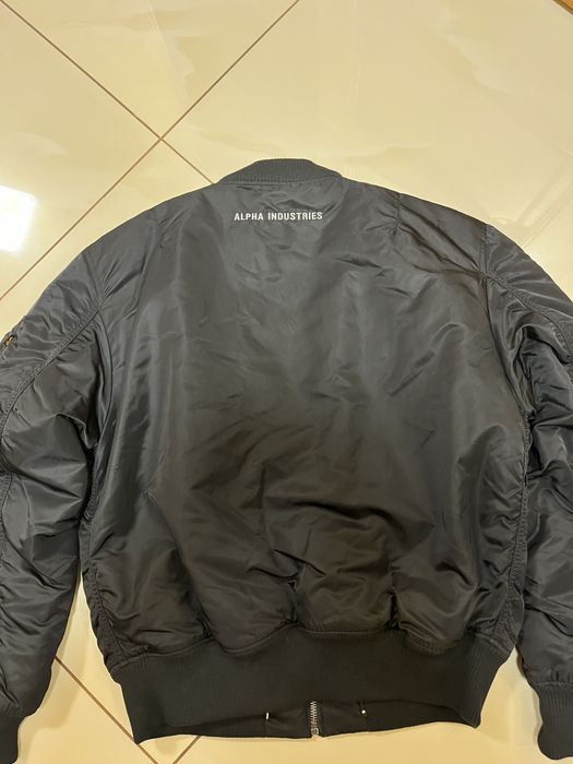 Бомбер alpha industries