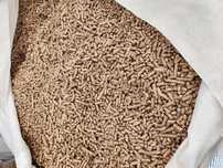 pellet drzewny w worku BB  --  1050 zł--