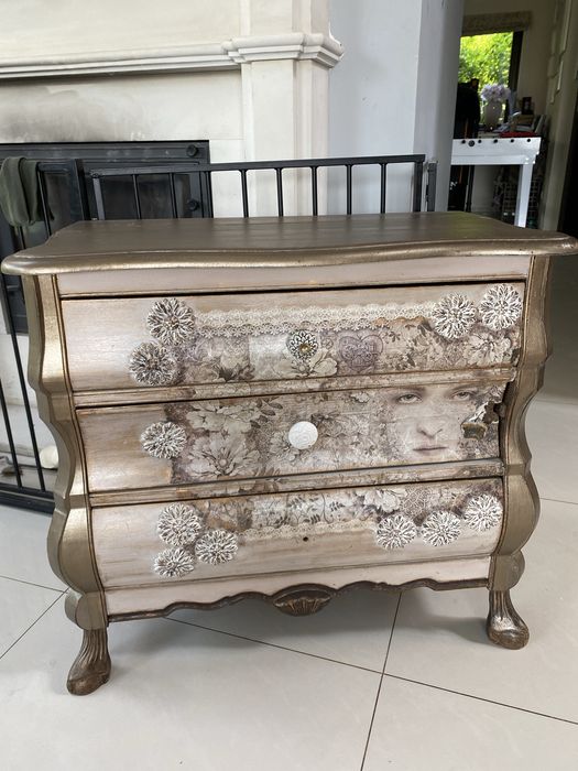 Stylowa komoda malowana