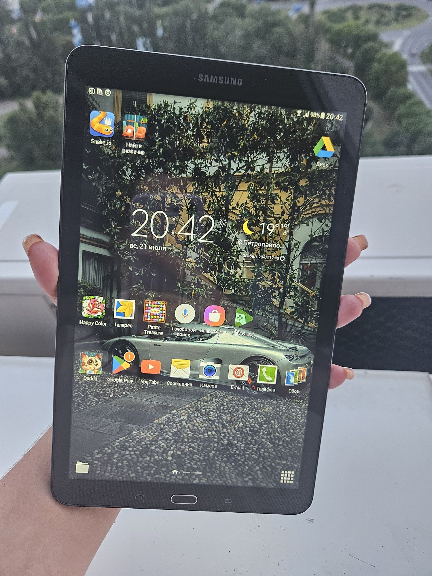 Планшет Samsung Galaxy Tab E