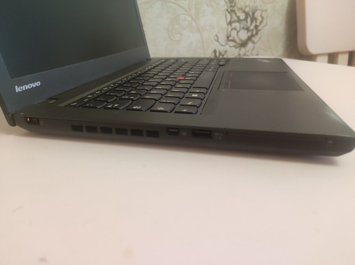 Ноутбук 14"Lenovo ThinkPad T440 (І7-4600U / Ram-8GB / SSD 120GB+16GB)