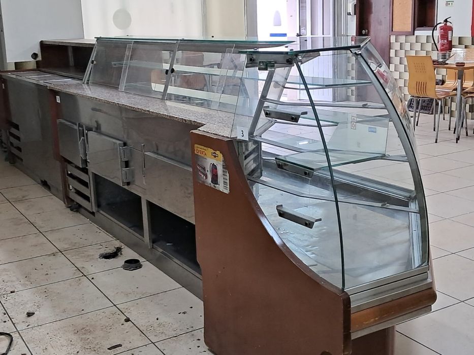 Movel frio com vitrine acopulada