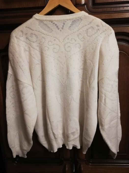Elegancki damski biały sweterek firmy Azim