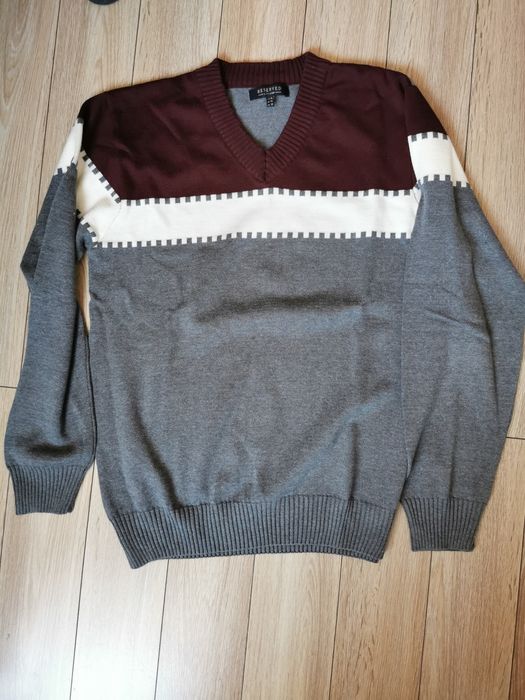 Sweter męski w serek