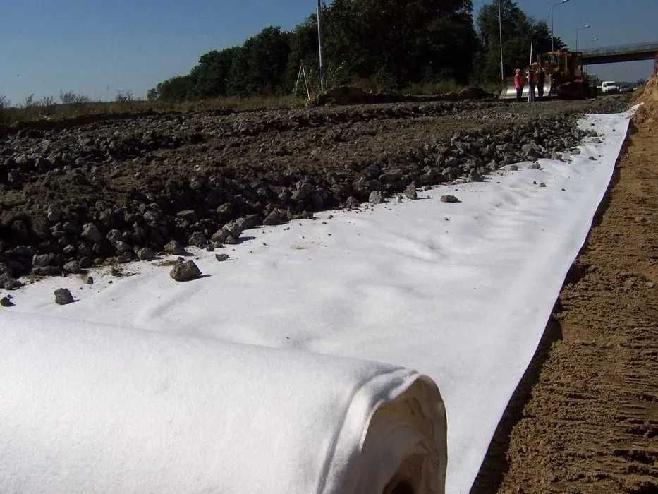 Geowłóknina PES 300g/m2 4m x 50mb ( drogowa, pod kostkę)