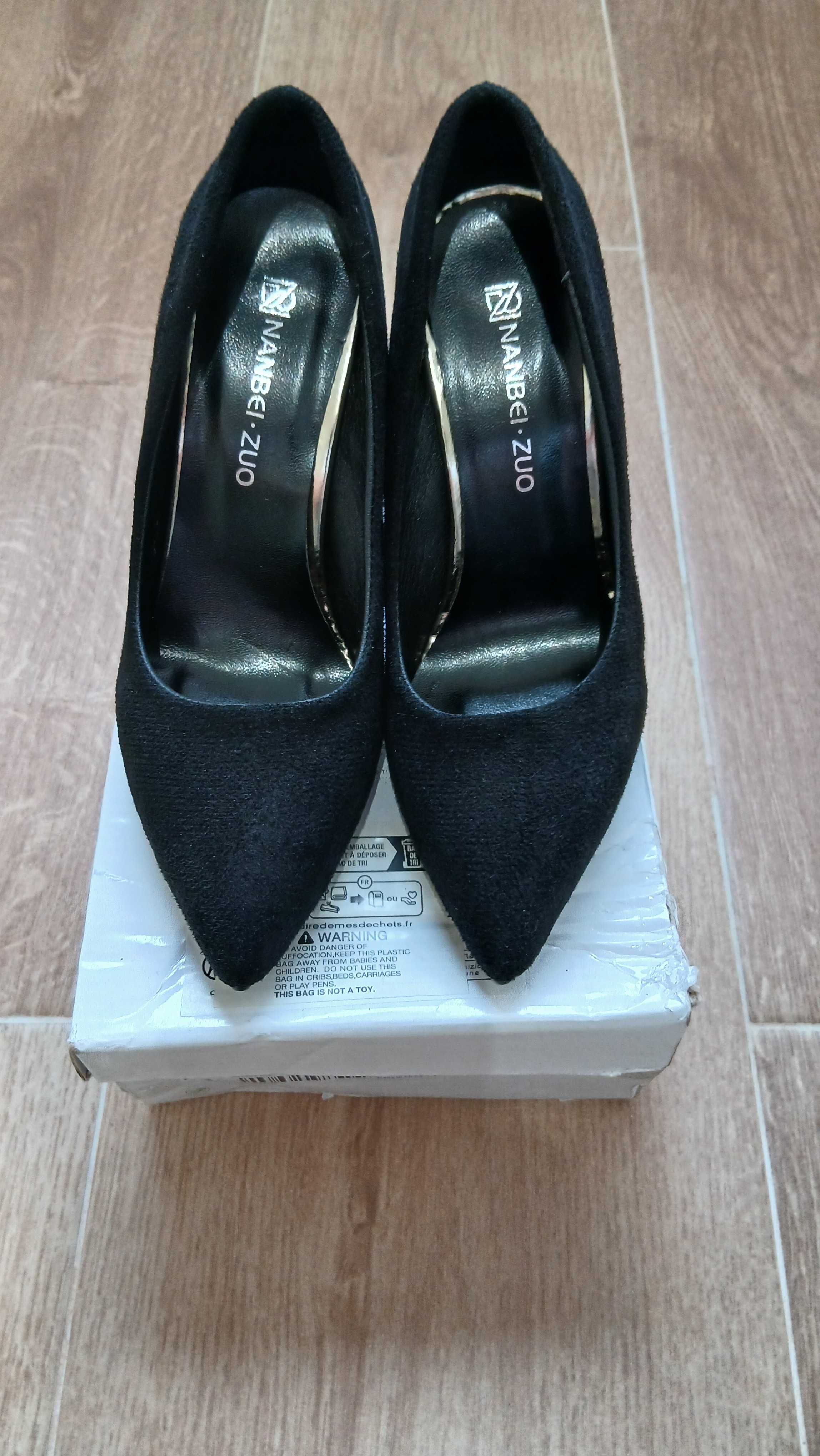 Sapato preto elegante