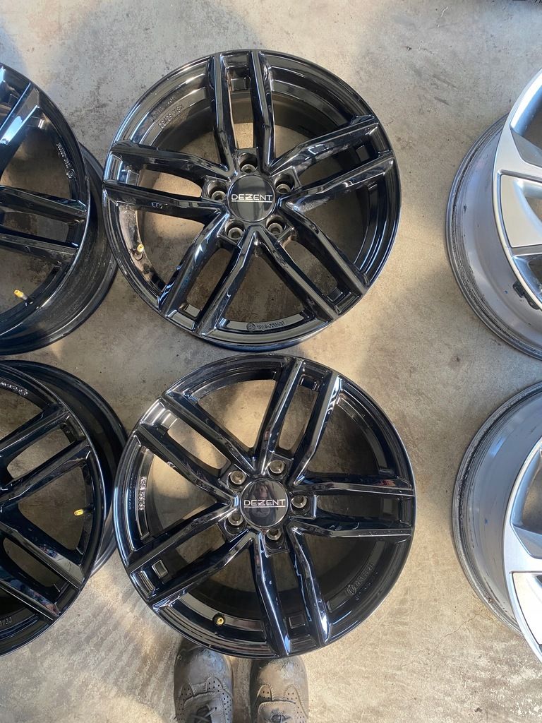 Felgi aluminiowe Dezent 5x112 7,5Jx17 ET 36