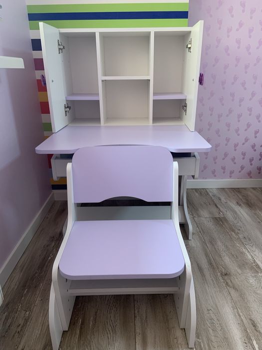 Дитячий письмовий столик
