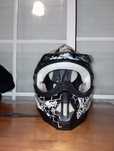 Vende-se capacete masculino