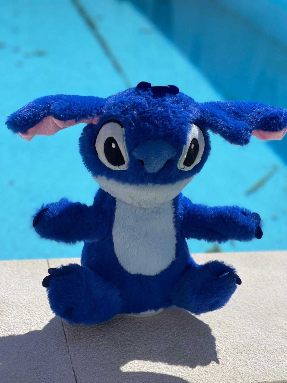 Stitch - Boneco que dança, fala e repete