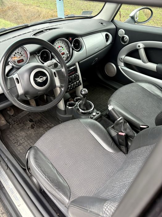 MINI COOPER 1.6 benzyna
