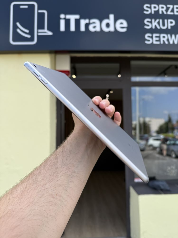 Tablet iPad 6 32GB Srebrny Apple Gwarancja iTrade