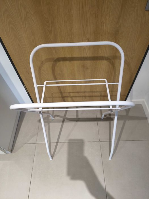 Stojak pod wanienkę typu IKEA LÄTTSAM –  biały