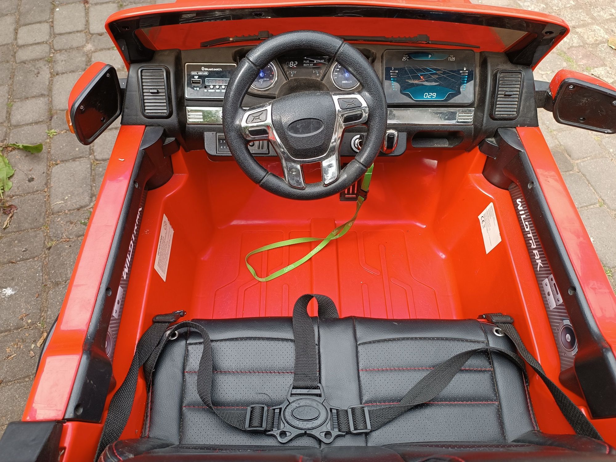 Ford Ranger auto na akumulator