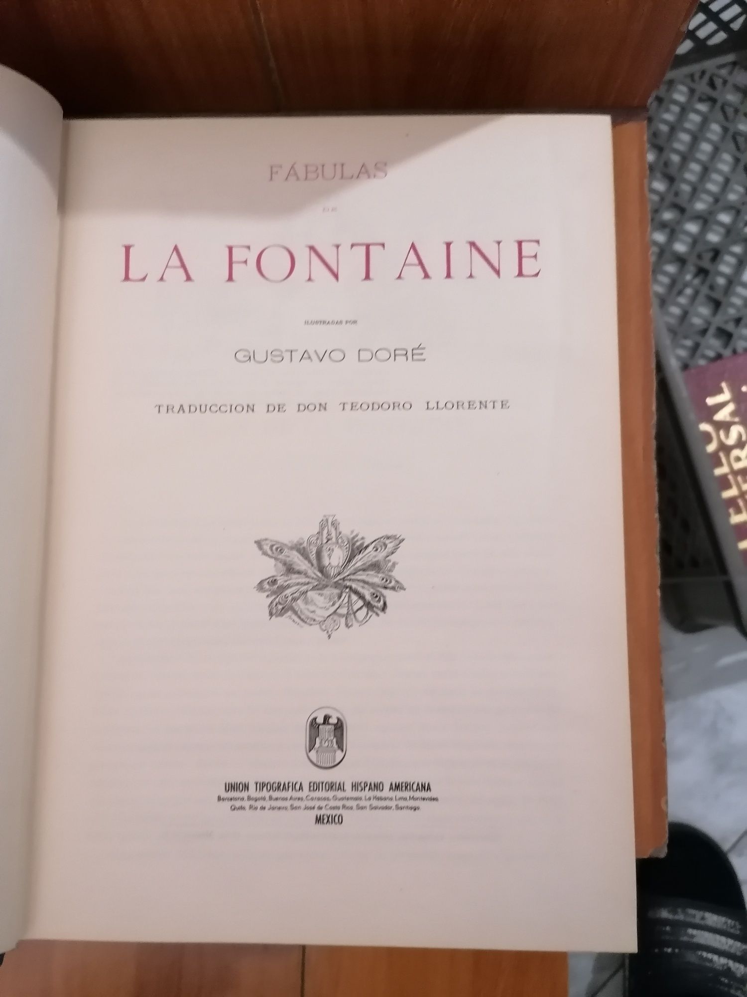 Livro Fábulas de La Fontaine