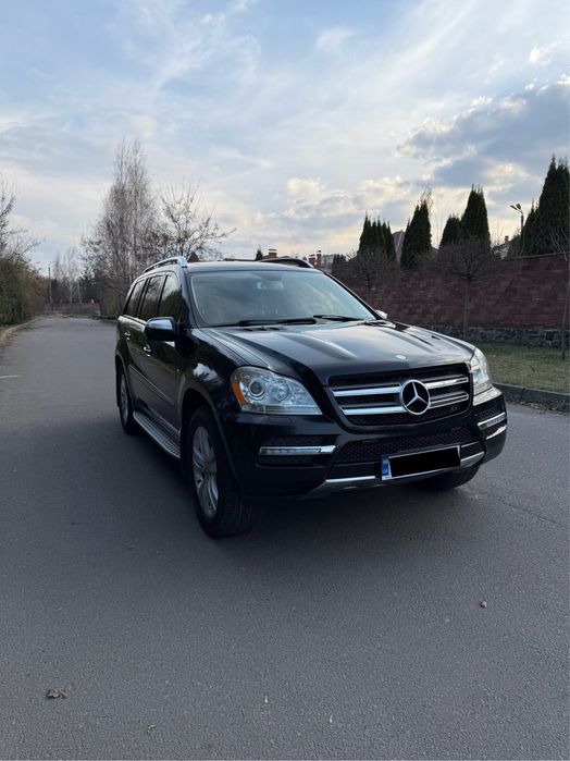 Mercedes-Benz GL 350 Bluteck rest