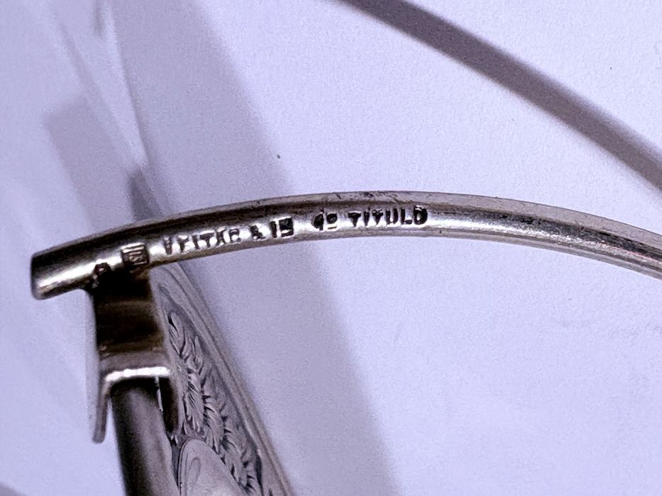 Lindissima antiga aneleira com asa em prata contrastada Leitão & Irmão