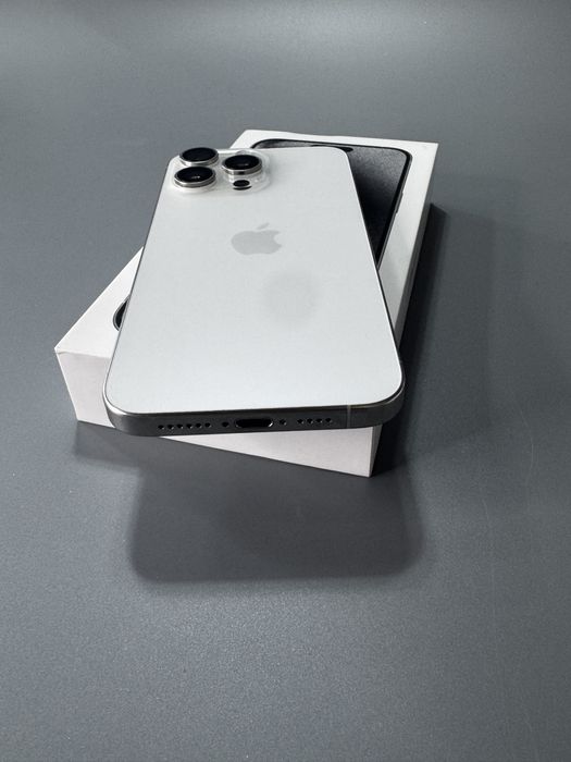 Iphone 15 pro max 256 White Titanium