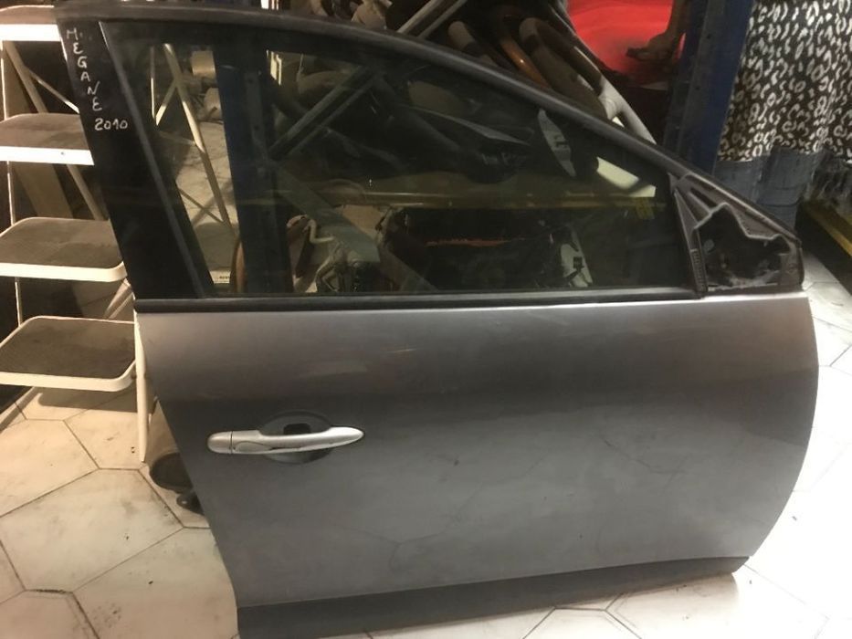Porta frente direita renault megane iii 2009/2013