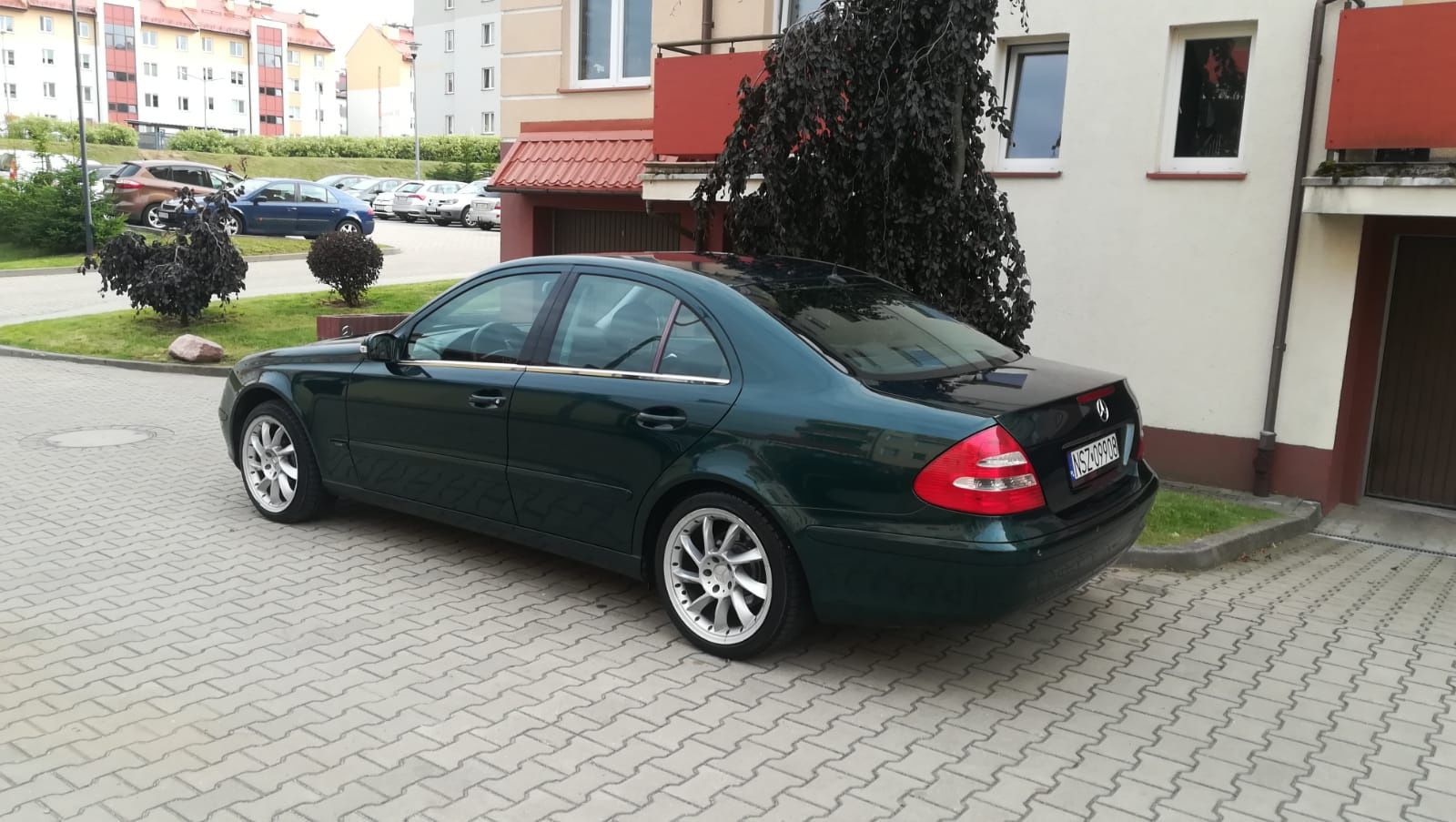 Sprzedam ładnego i zadbanego Mercedesa benzyna z gazem .Automat klima