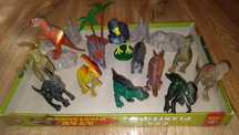 Zestaw figurek dinozaurów. Stan dobry.