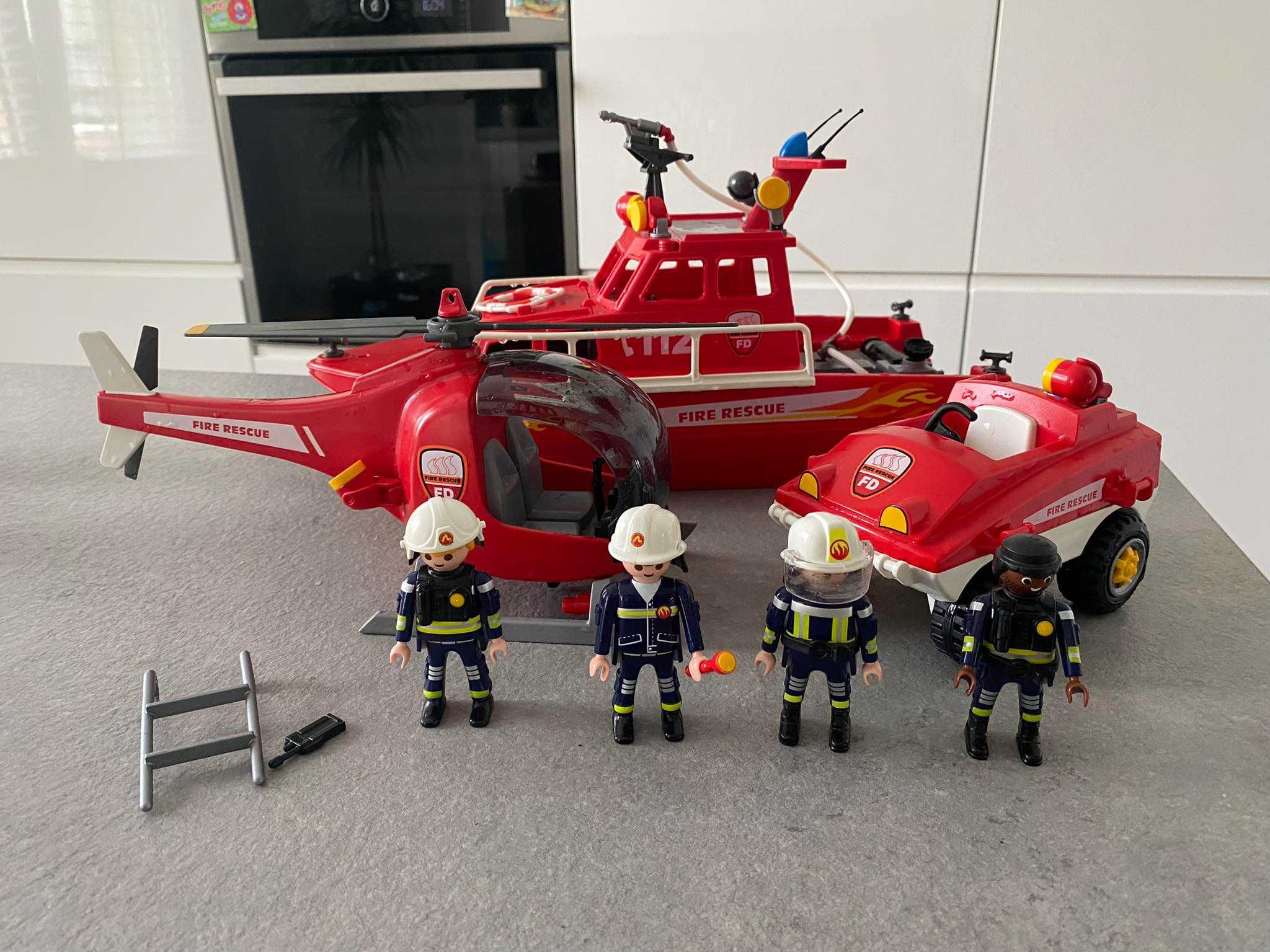 Playmobil 9503 Łódź Strażacka z Helikopterem