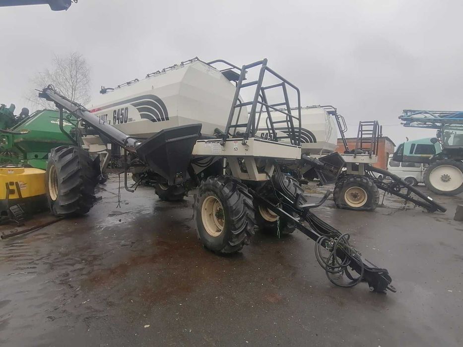 Сівалка-культиватор Bourgault-18