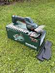 Nożyce akumulatorowe do trawy i krzewów 12V Metabo PowerMaxx SGS 12Q