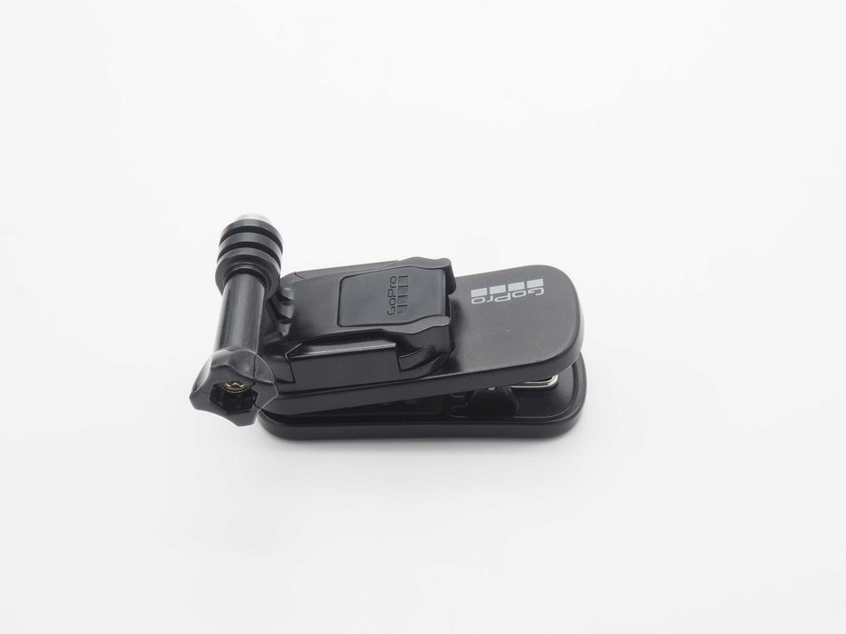 GoPro Clip (ATCLP-001) – Oryginalny uchwyt z magnesem i obrotem 360°