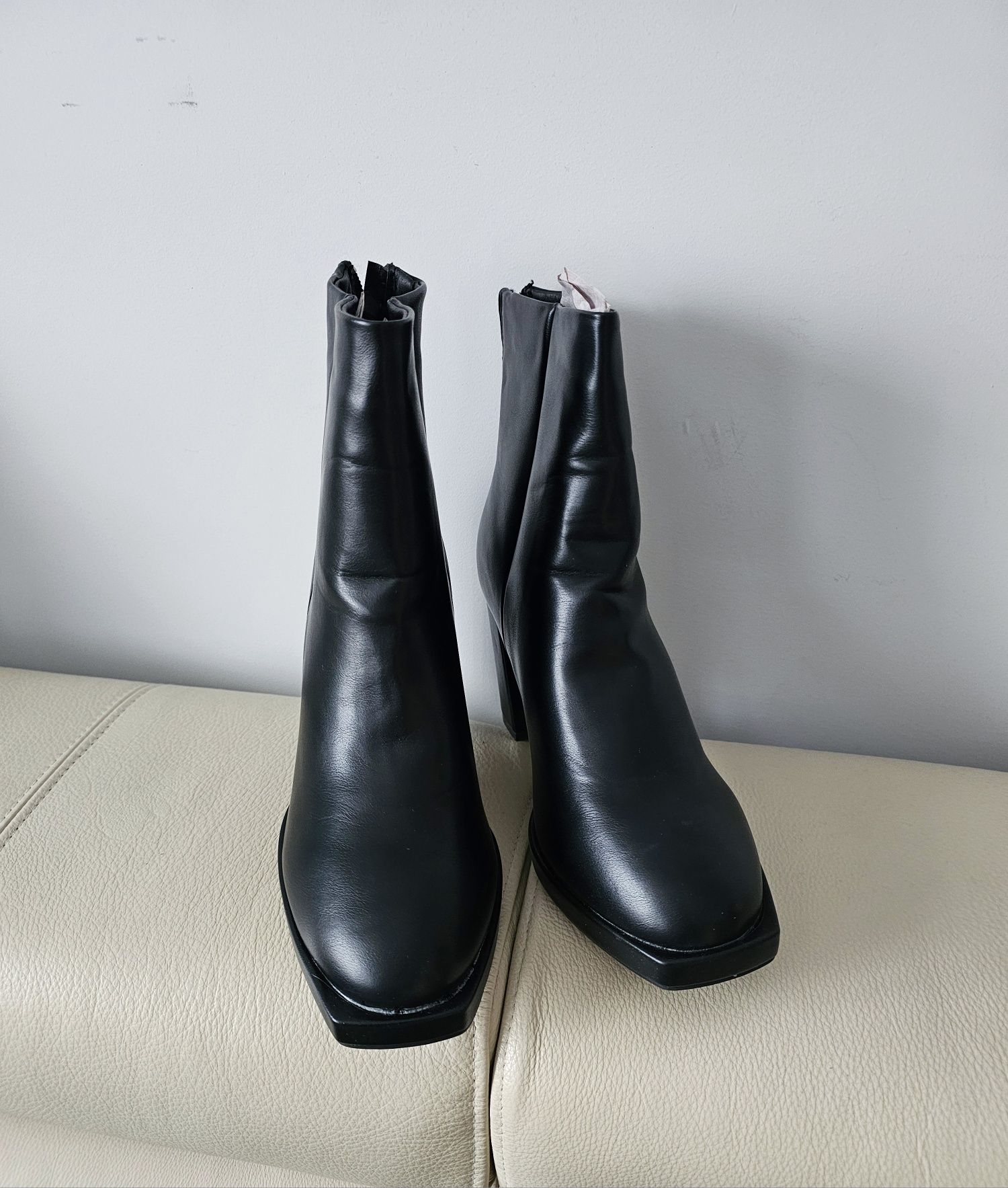 Nowe czarne botki 40 Pretty Little Thing botki na obcasie