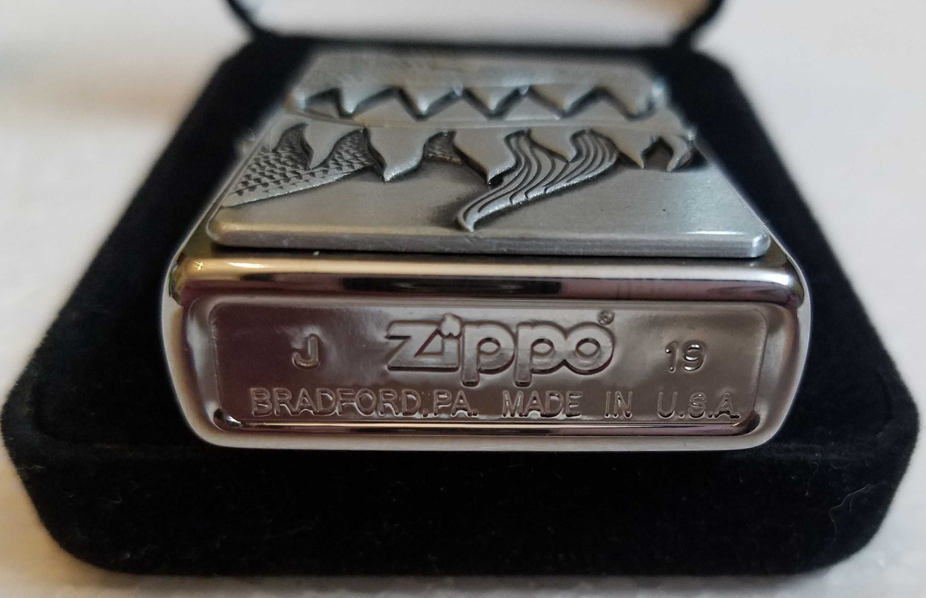 Зажигалка Zippo 28969 Firebreathing Dragon