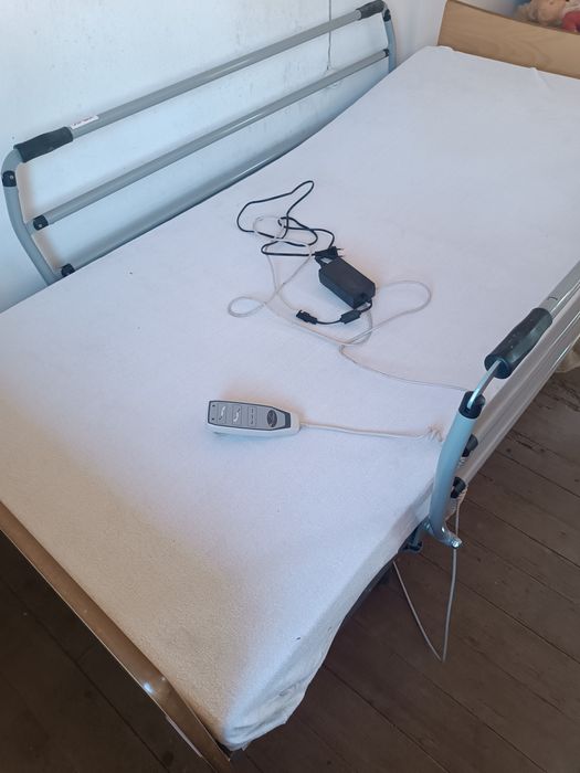 Cama Articulada com elevador
