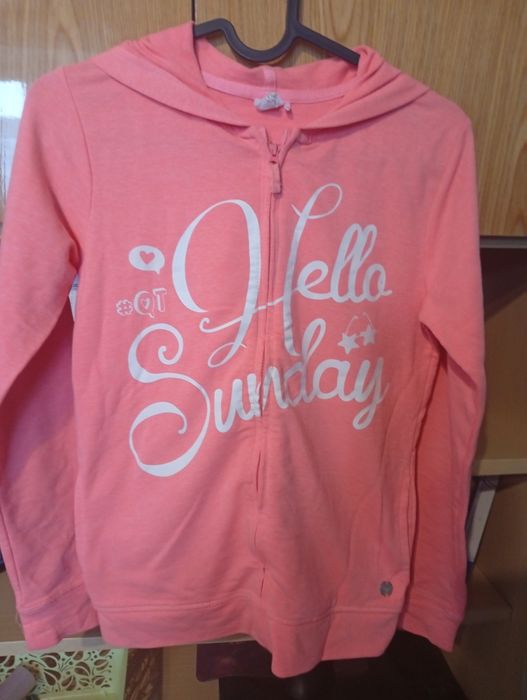 Kurtka i pakiet ubrań.