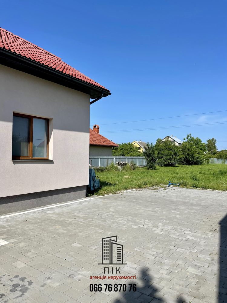 Продаж будинку біля Ужгорода, с. Холмок. Газ,світло,вода,асфальт.