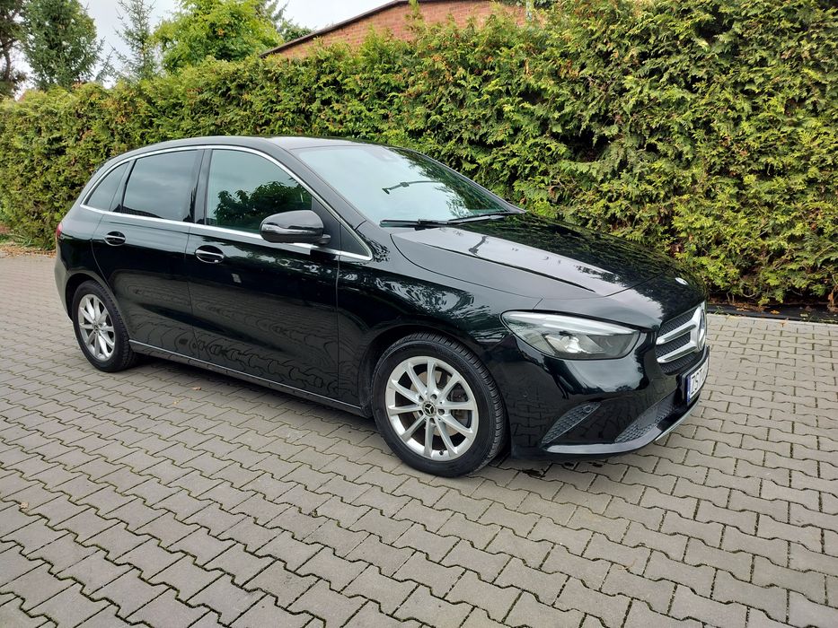 Black weekend Mercedes klasa B W247 full LED tablet  Hej Mercedes