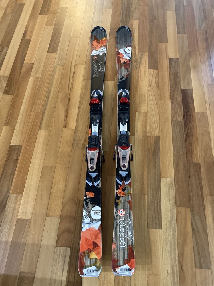 Narty Rossignol Attraction 3 ecco